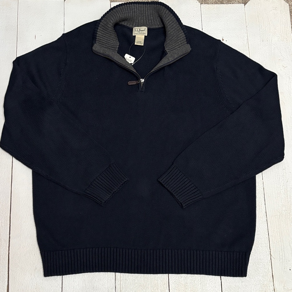 L.L. Bean Men's Navy Sweater with Charcoal Collar XL Classic Preppy NWT